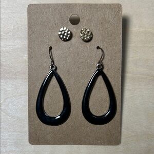 Elegant Black Teardrop Earrings Set